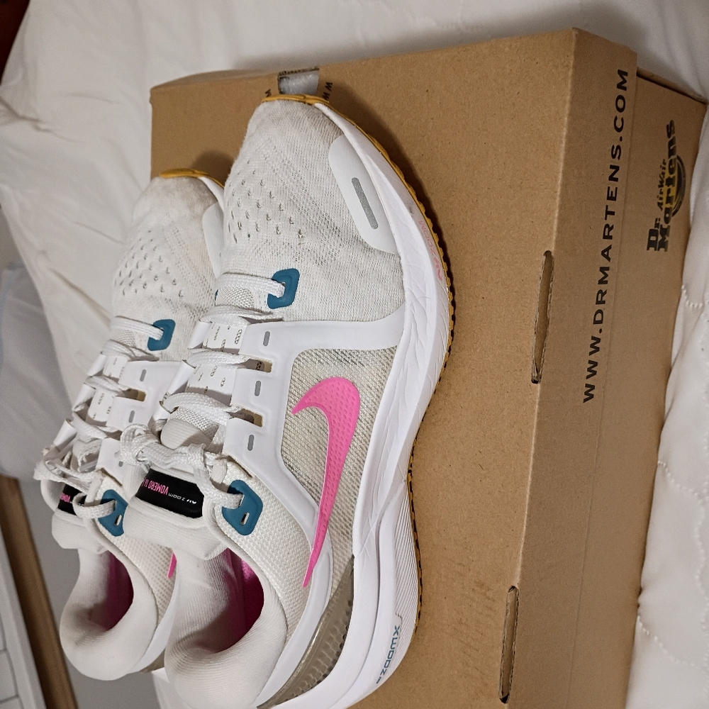 Nike Women's White and Pink Running Shoes